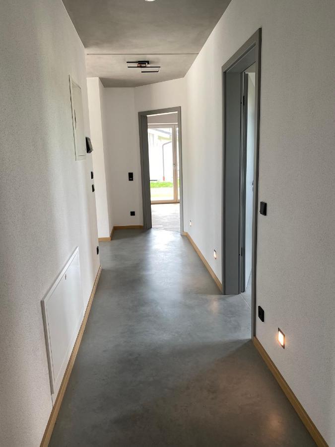 Neubau Gruener Wolpertinger Designwhg 106Qm Barrierefrei Apartment Breitbrunn am Chiemsee Luaran gambar